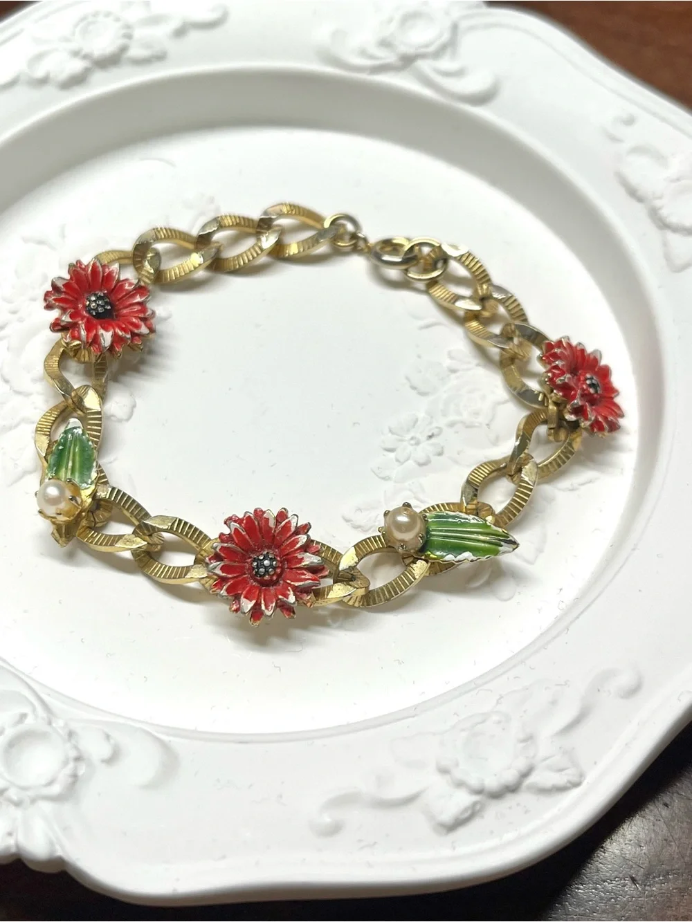 Vintage enamel and gold tone flower bracelet red floral faux pearl - cottagecore